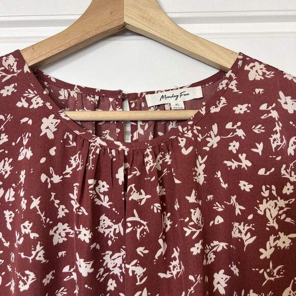 Monday Fun Floral Burgundy Red Short Sleeve Blouse Size XL - Picture 2 of 3